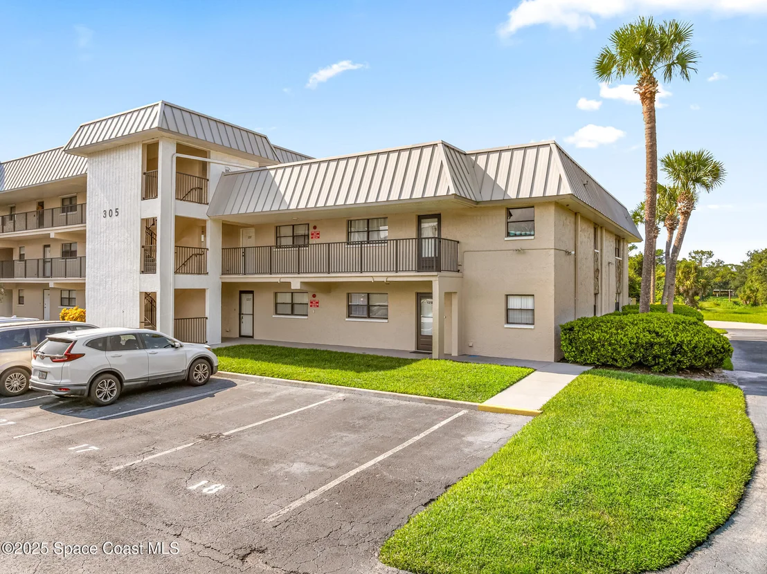 Photo of Unit 1218 at 305 Tangle Run Boulevard