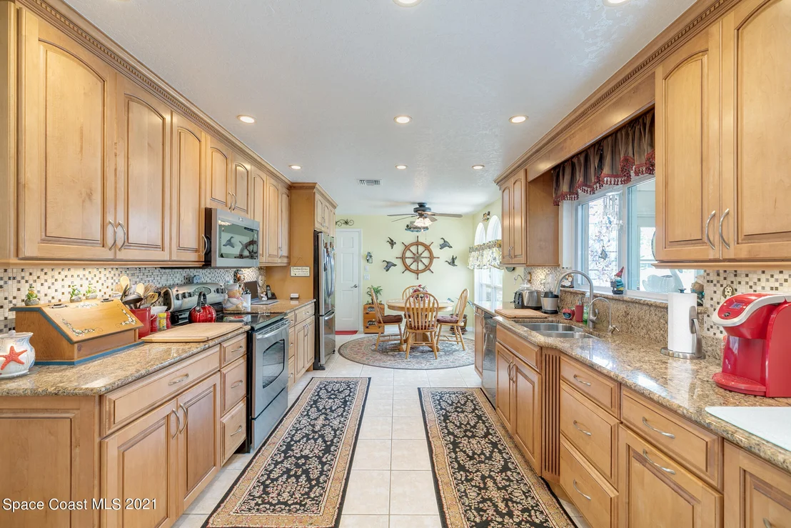 Photo of 914 Waialae Circle NE