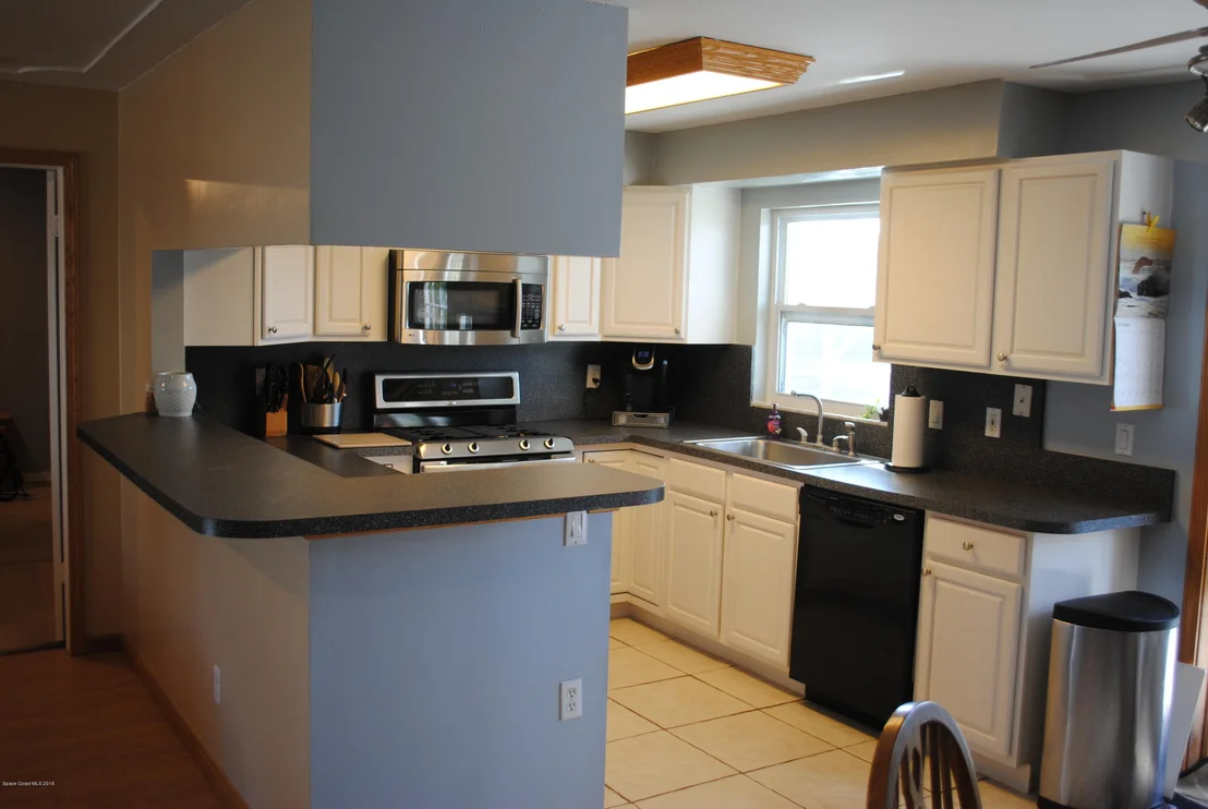 Photo of 1557 Spruce Road