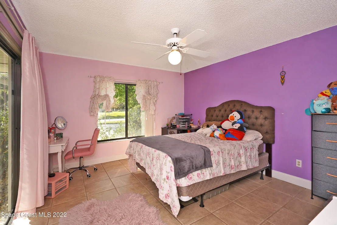 Photo of 1814 Oak Drive N