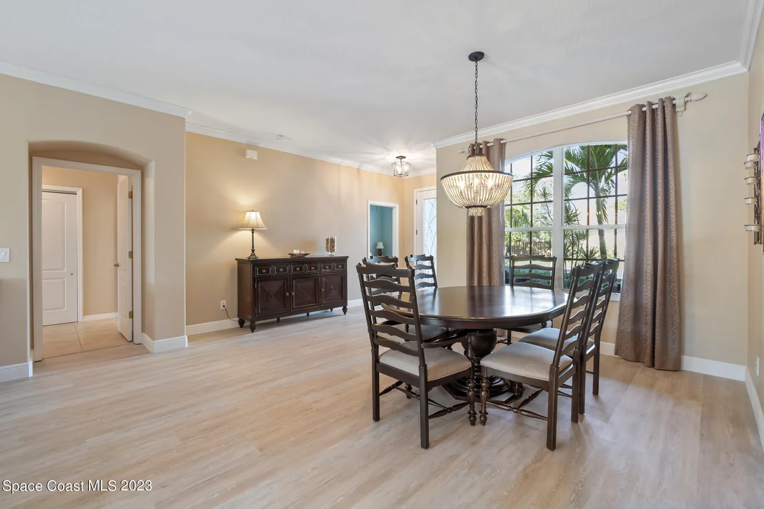 Photo of 5847 Arlington Circle