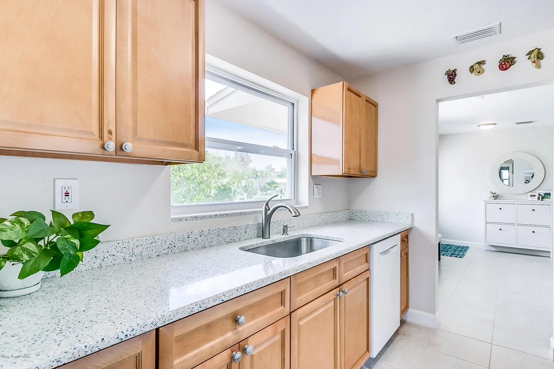 Photo of 174 Clairbourne Avenue