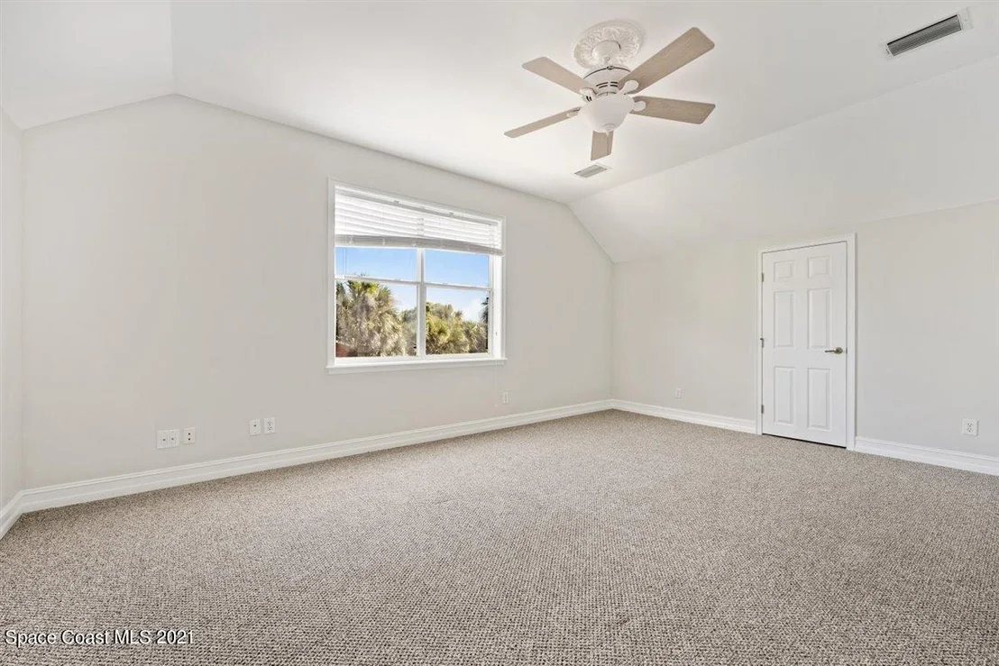 Photo of 4035 Post Road