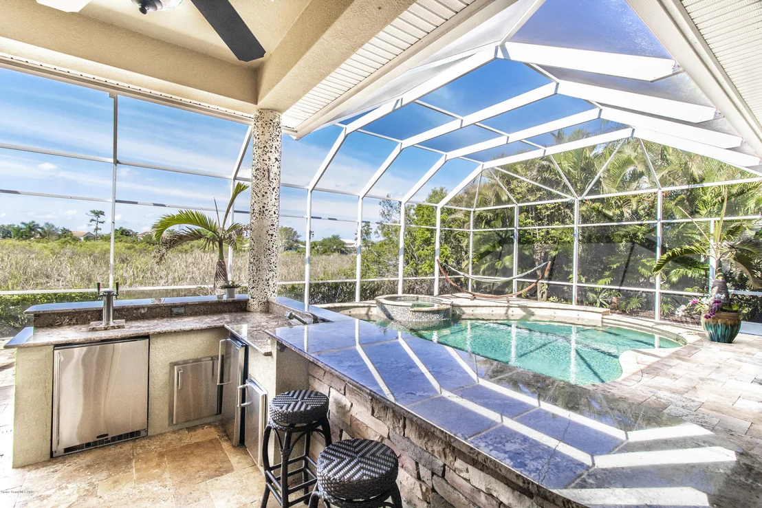Photo of 814 Chatsworth Drive