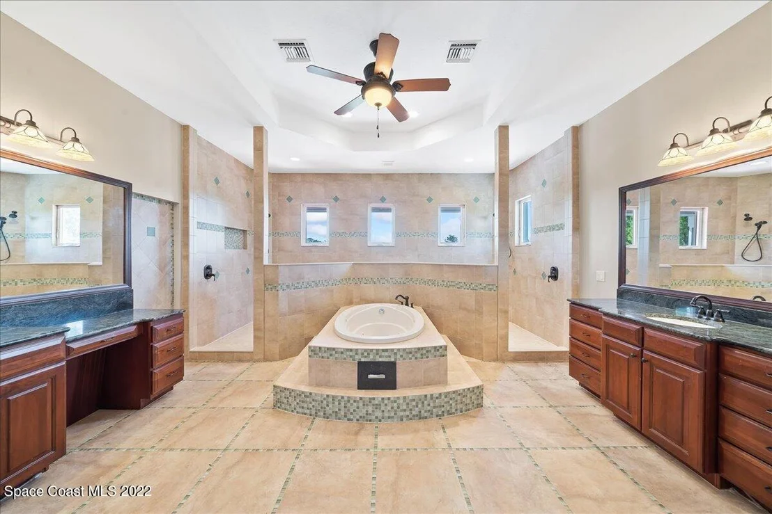Photo of 5660 Willoughby Drive