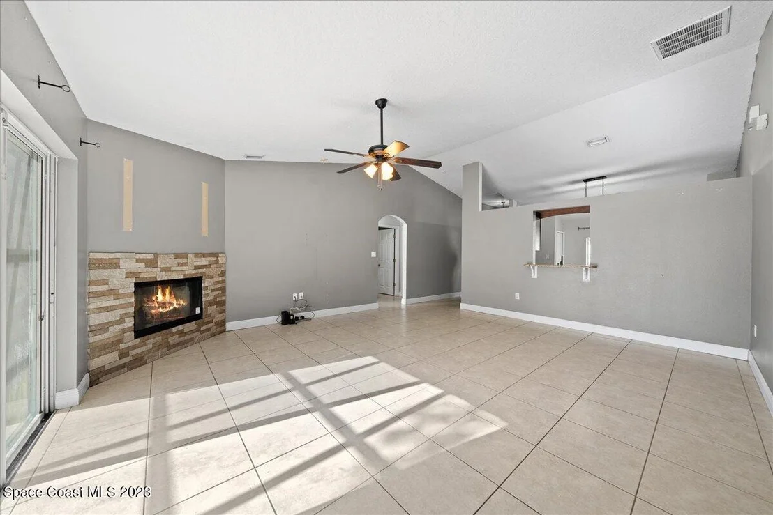 Photo of 6949 Boston Road