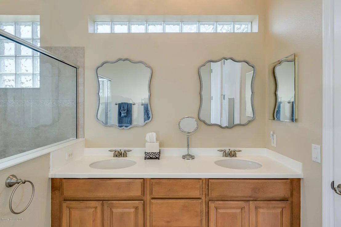 Photo of 5700 Rusack Drive
