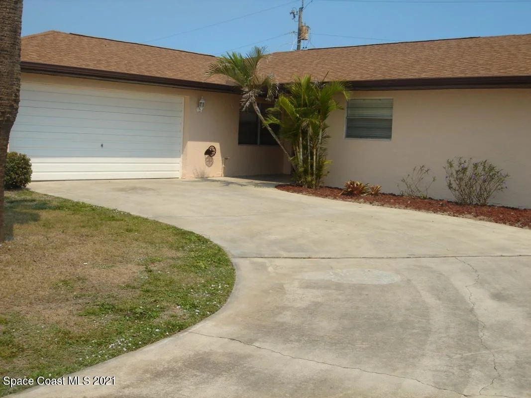 Photo of 725 Palm Drive