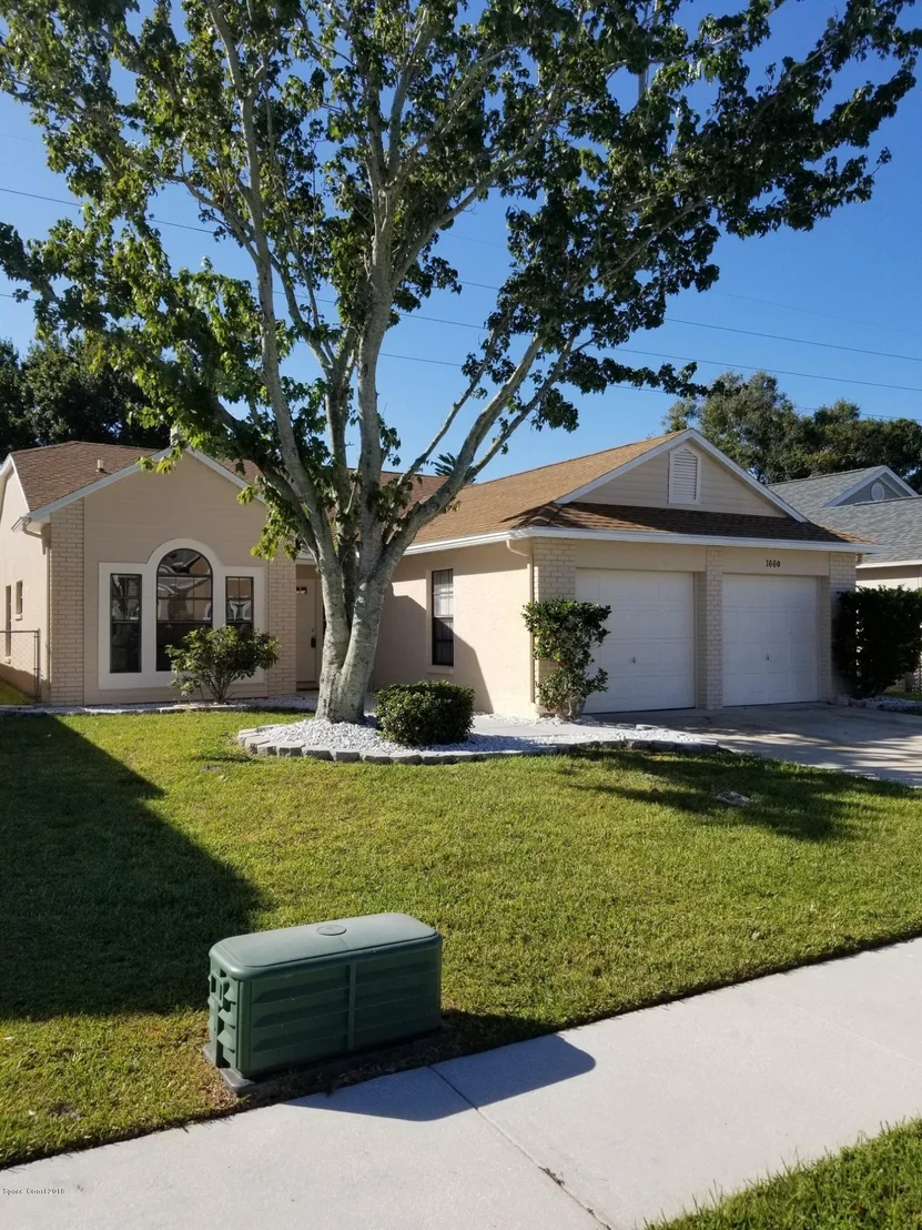 Photo of 1660 Clover Circle
