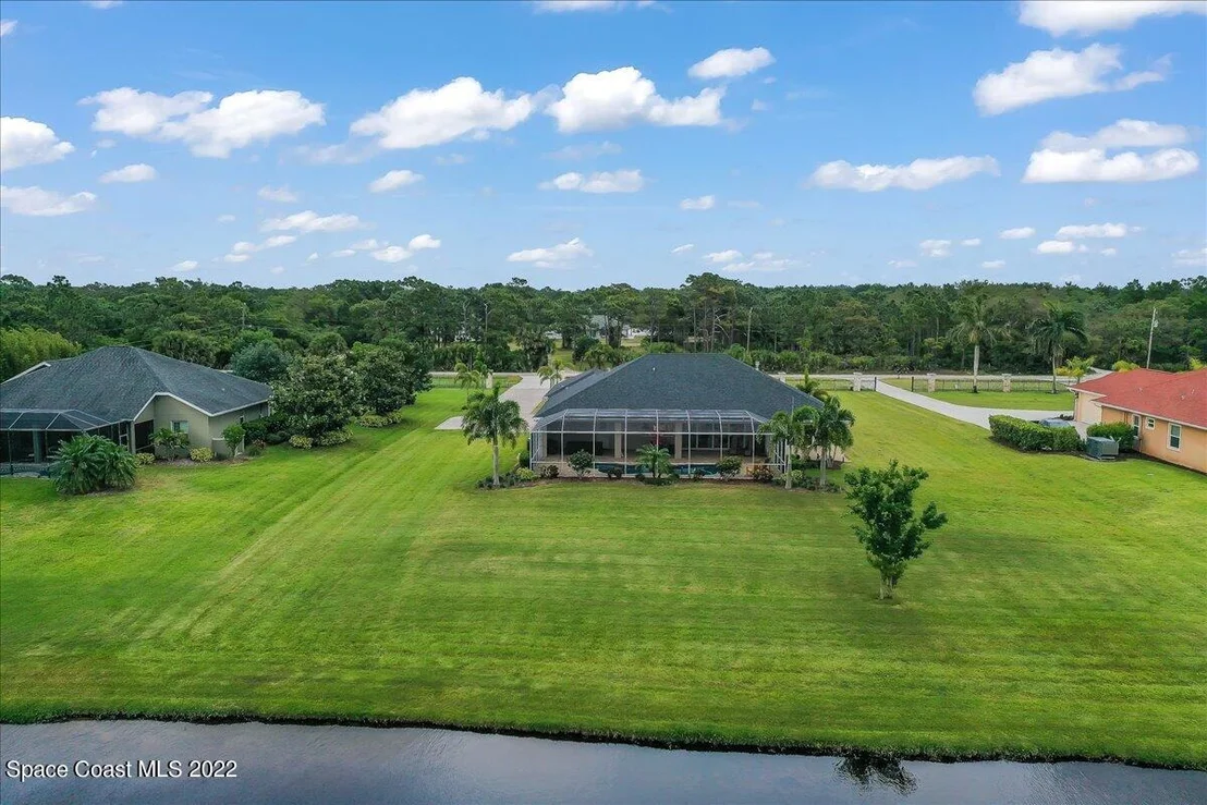 Photo of 1360 Corey Road