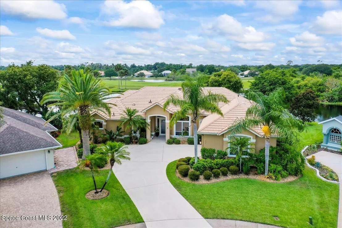 Photo of 302 Sandhurst Drive