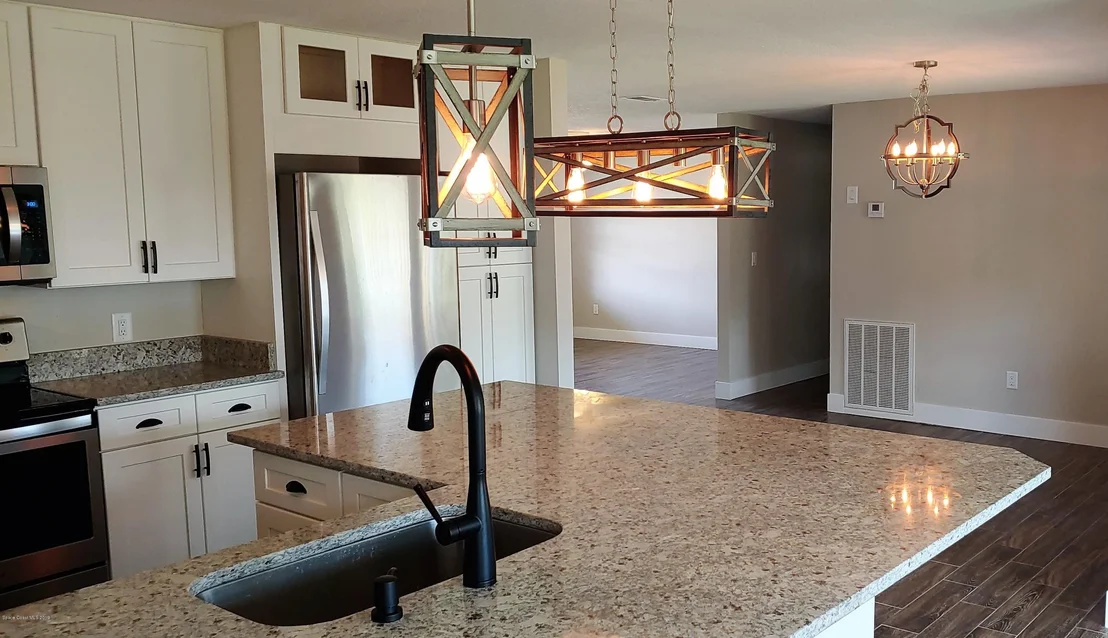 Photo of 2187 Montgomery Road