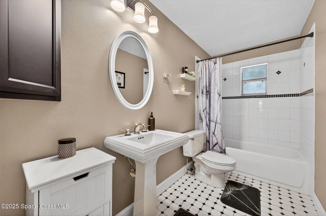 Photo of 4100 Lakemont Road