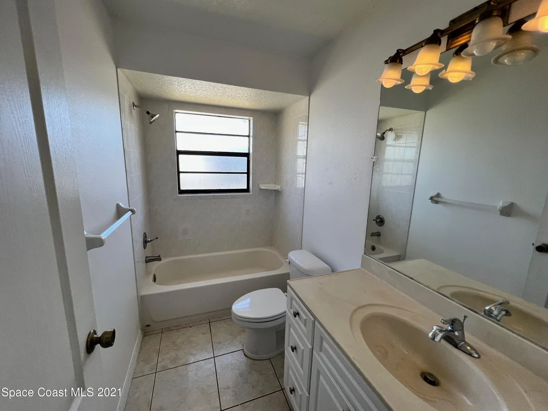 Photo of 2796 Rodeo Drive NE