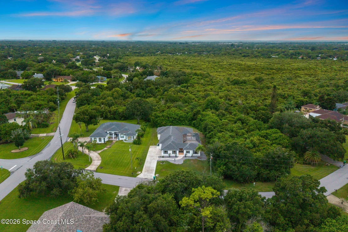 Photo of 4508 Canard Road