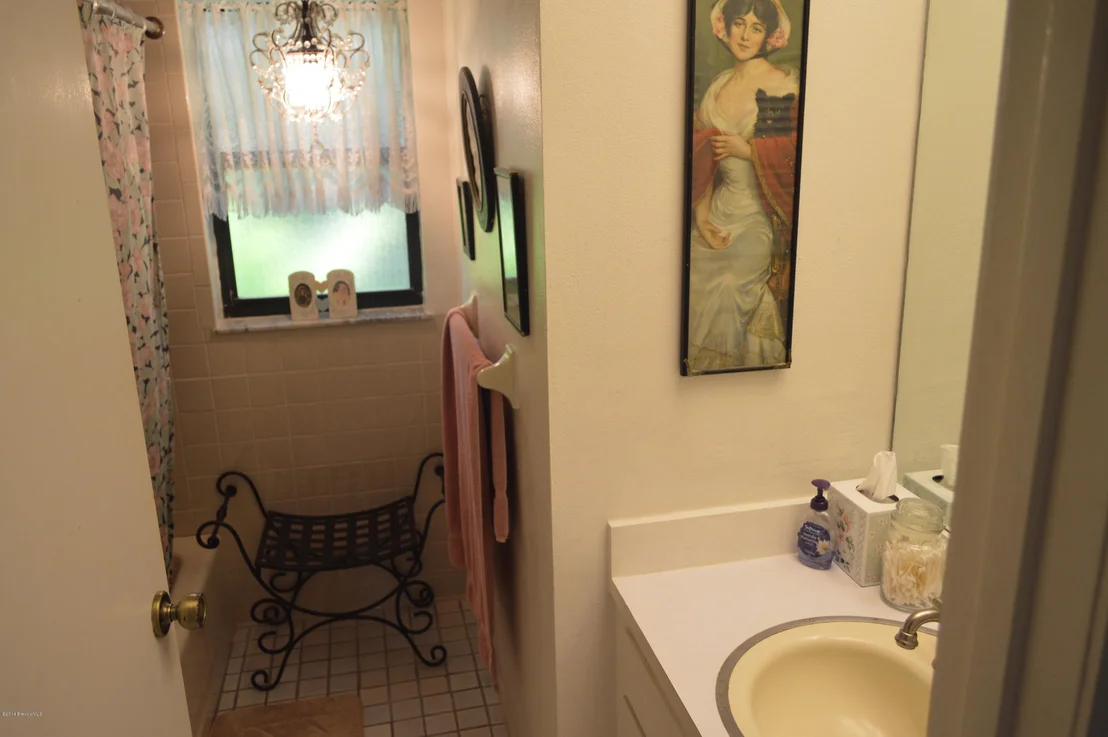 Photo of 214 Rose Drive