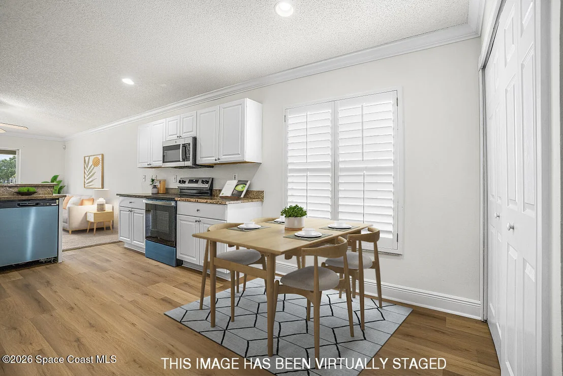 Photo of 966 E 13th Square