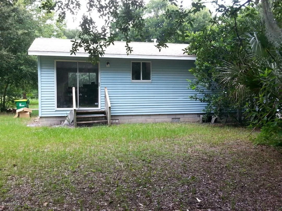 Photo of 6767 Laurel Oak Avenue