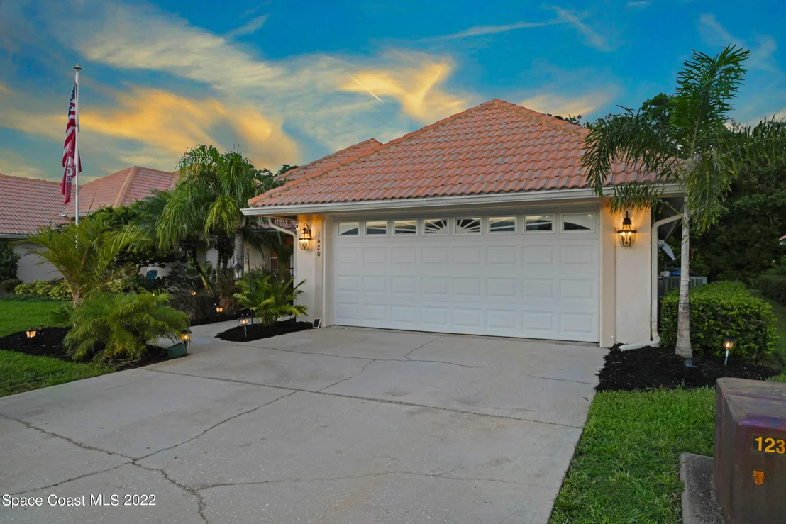 Photo of 1620 James Circle