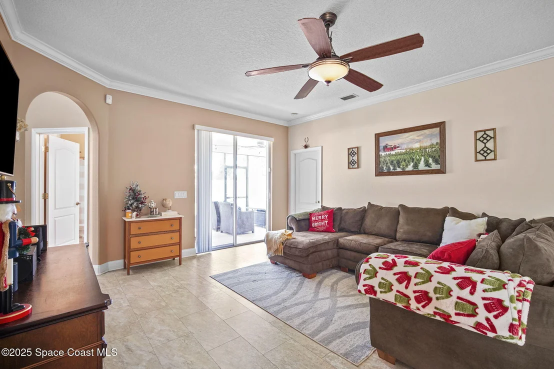 Photo of 381 Waterside Circle