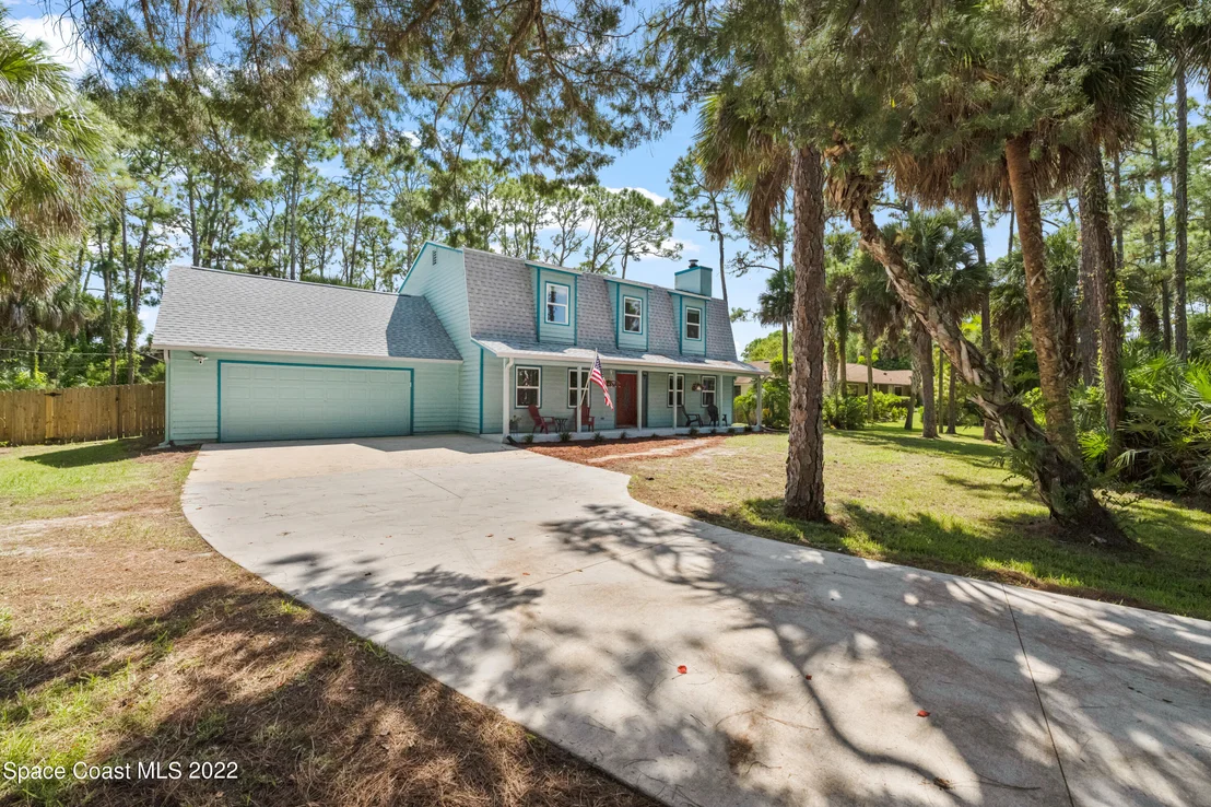 Photo of 3925 Milwaukee Avenue