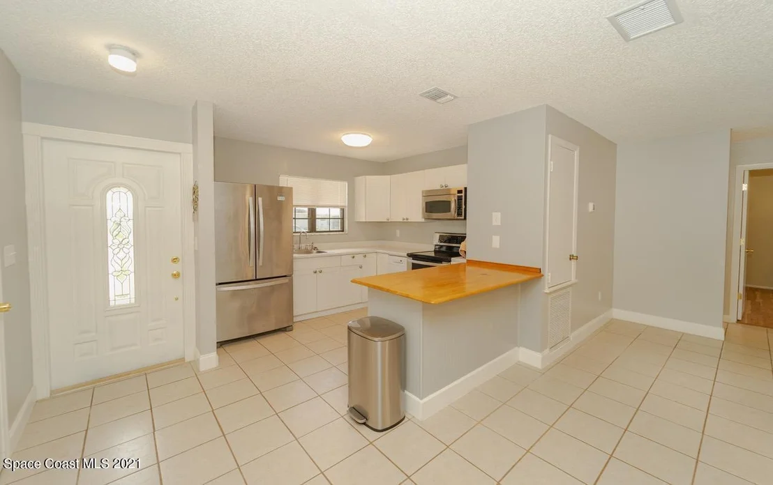 Photo of 958 Hart Place