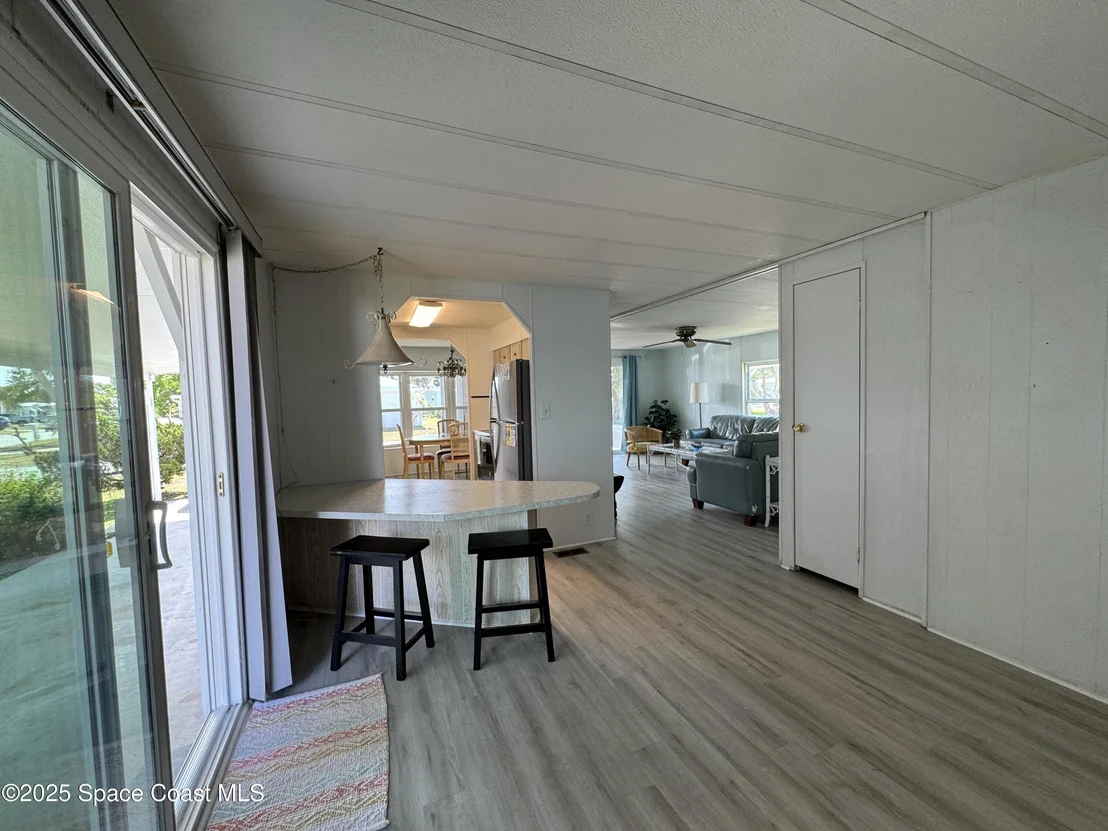 Photo of 939 Laurel Circle