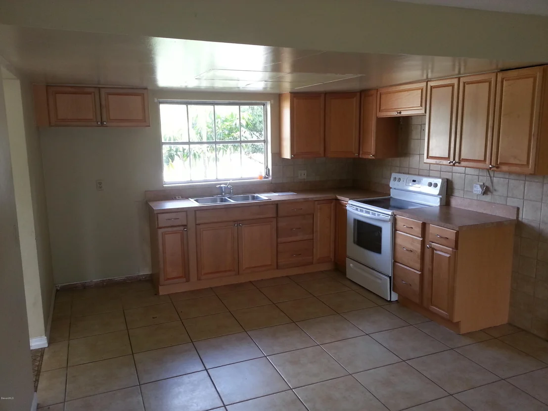 Photo of 915 Hall Street