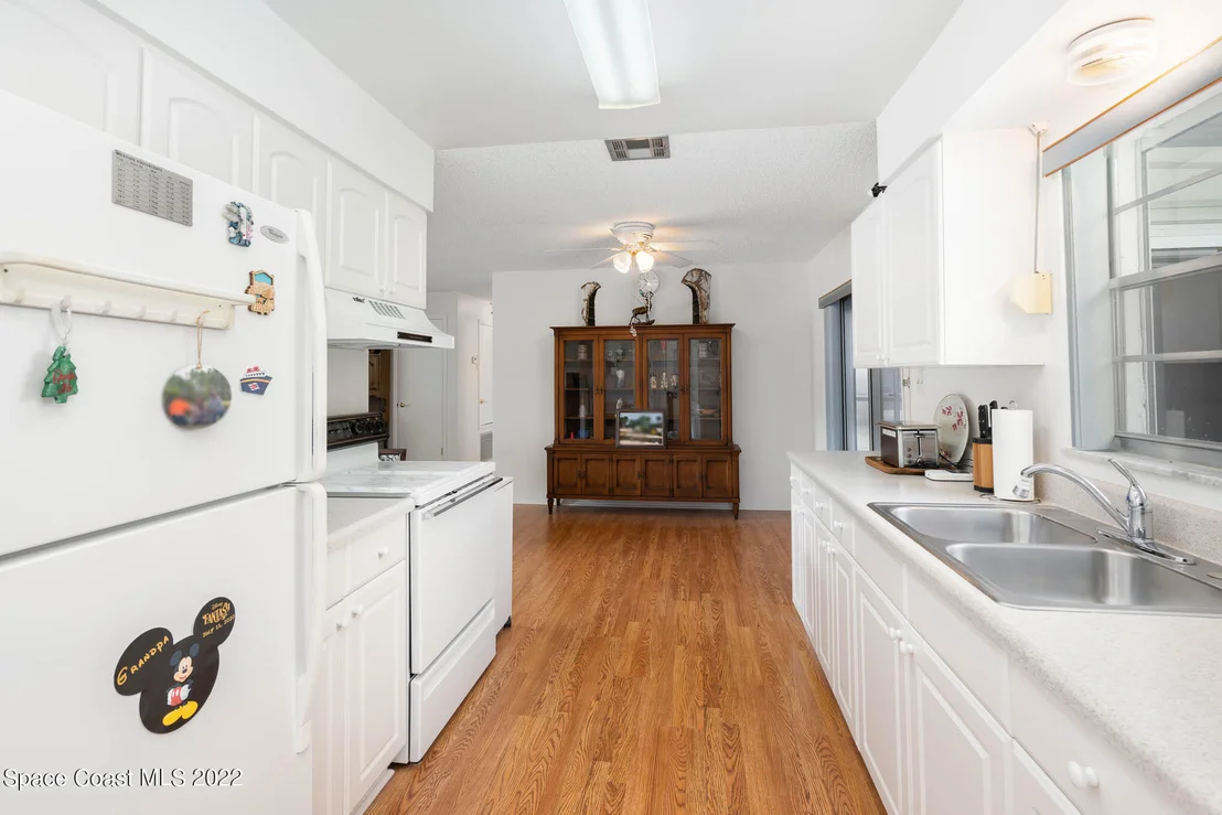 Photo of 261 E Haven Drive