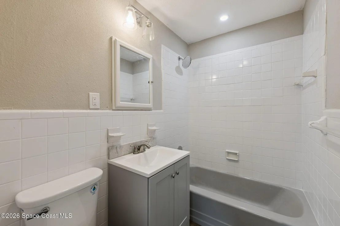 Photo of 1061 Bianca Drive NE