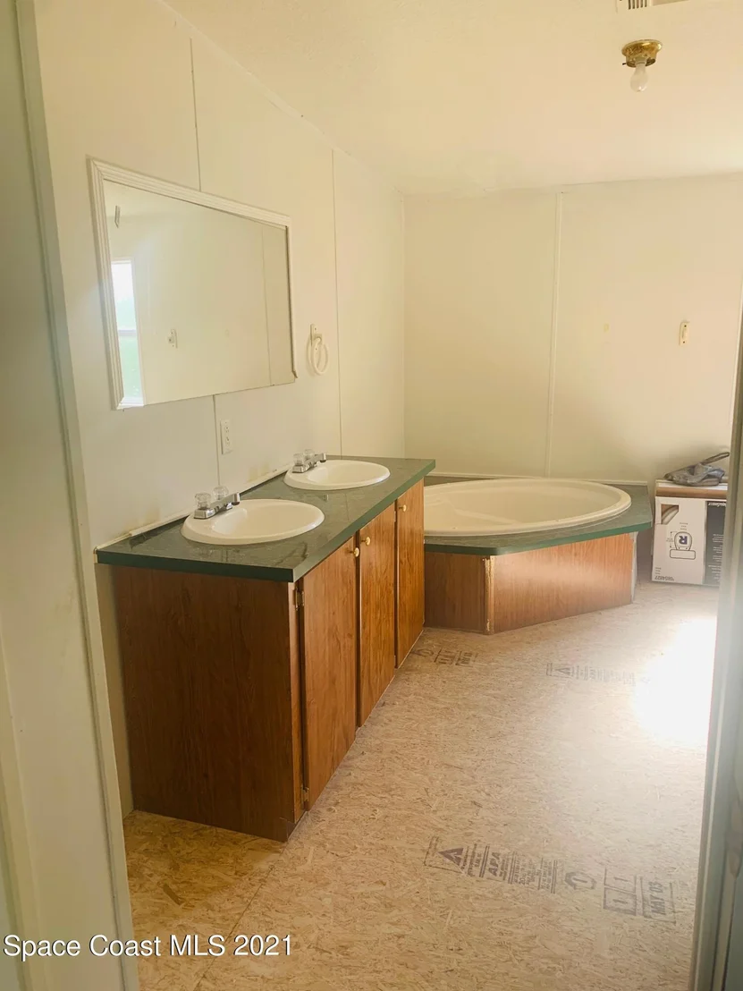 Photo of 351 Broadway Boulevard