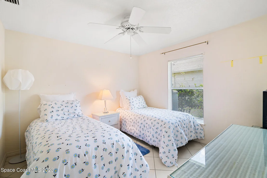 Photo of 2398 Golf Vista Boulevard