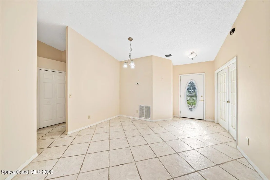 Photo of 958 Tamarind Circle