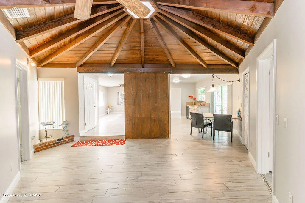 Photo of 250 Sand Pine Road