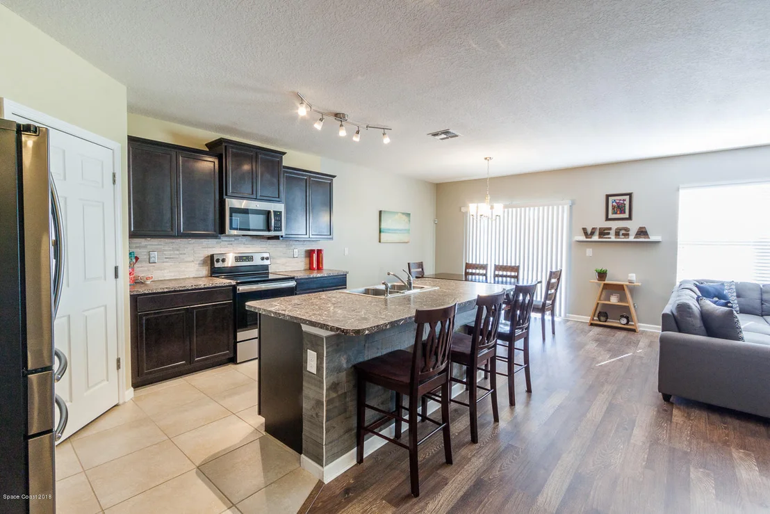 Photo of 4633 Amaca Bay Lane
