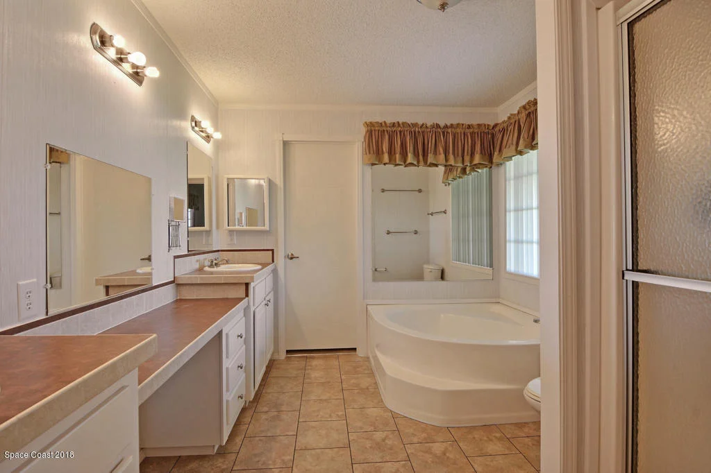 Photo of 7585 Agawam Road