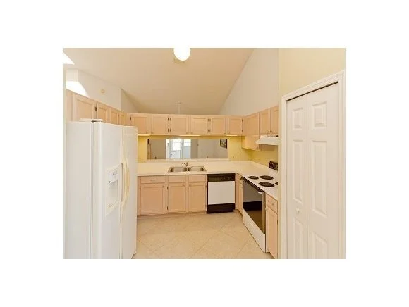Photo of 4380 Silver Lake