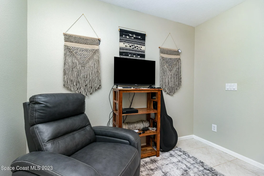 Photo of Unit 103 at 950 Luminary Circle