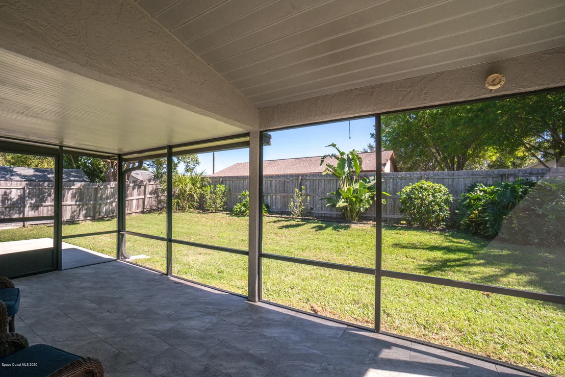 Photo of 818 Pine Shadows Avenue