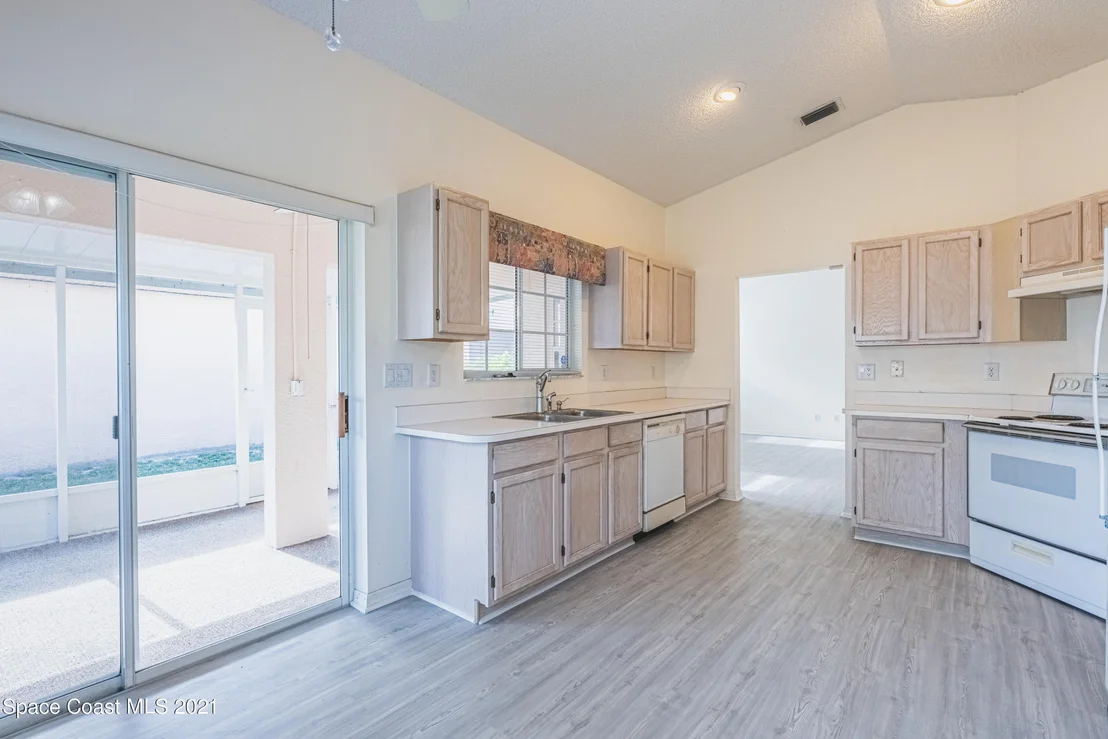 Photo of 1188 Goldenrod Circle NE