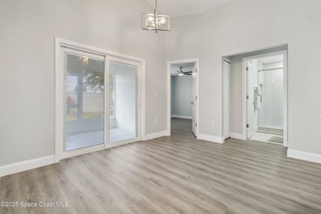 Photo of 906 S S Fork Circle