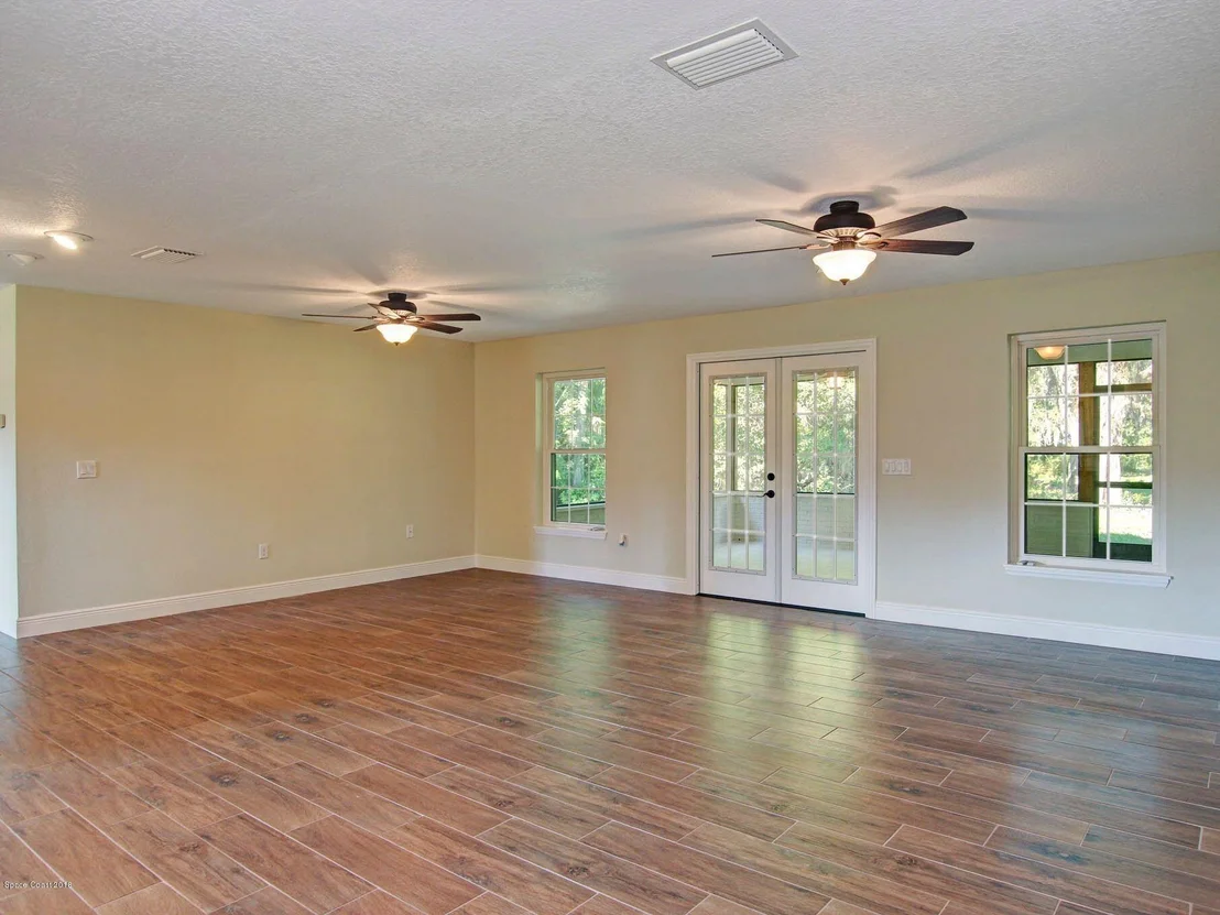 Photo of 4380 Country Road