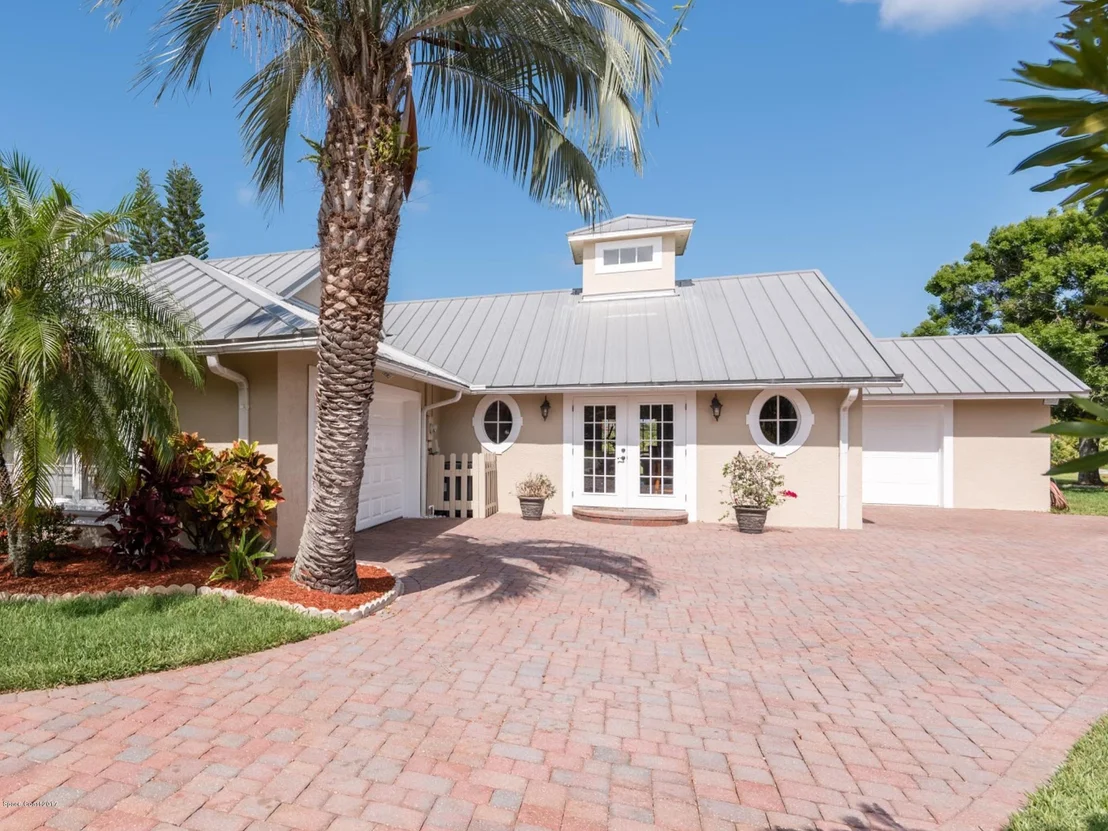 Photo of 491 Pine Needles Court