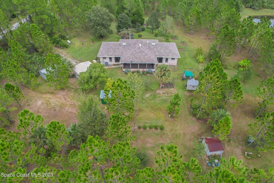 Photo of 1001 Shellcracker Road