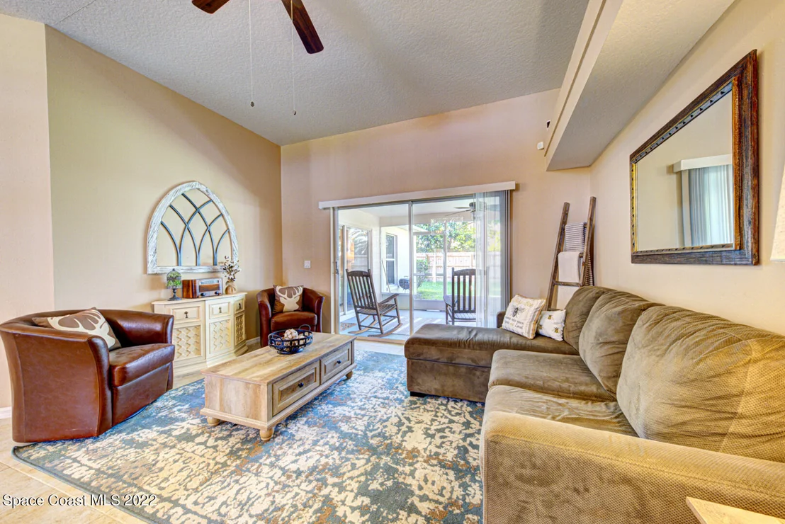Photo of 985 Pelican Lane