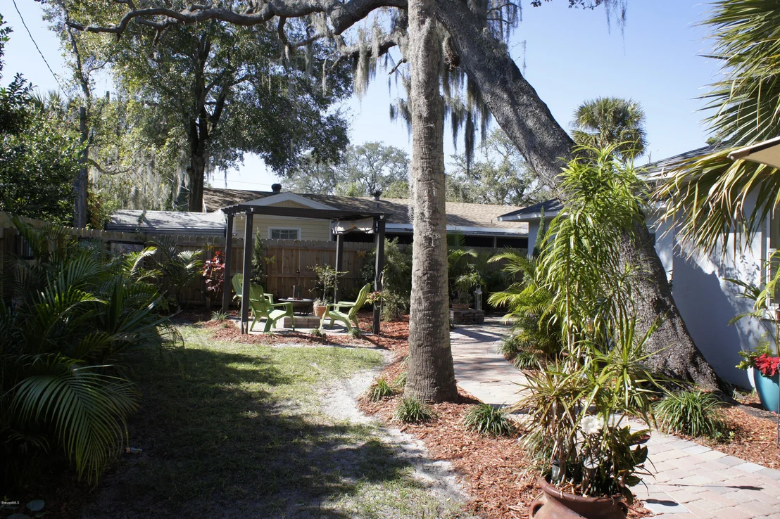 Photo of 555 Old Oak Street