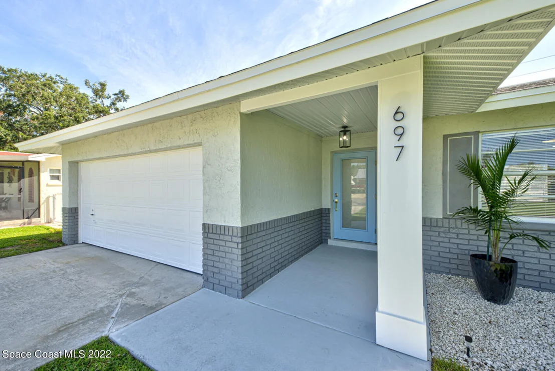 Photo of 697 Amor Drive