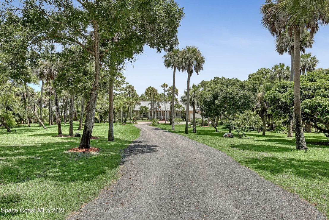 Photo of 1913 Pineapple Avenue