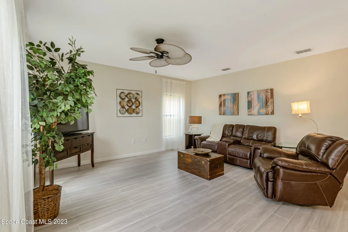 Photo of 1243 Hailey Street