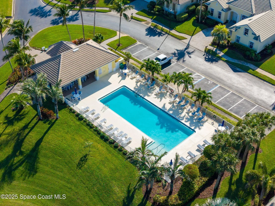 Photo of 379 Pentland Drive